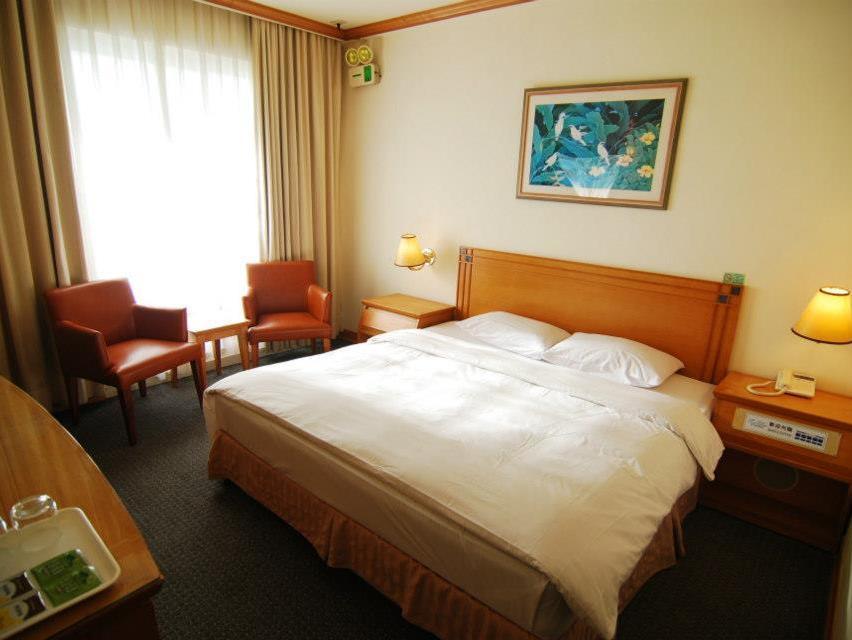 River Inn Kenting Heng-ch'un Eksteriør billede